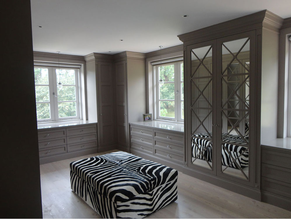 Custom made wardrobes and fitted bedroom furniture