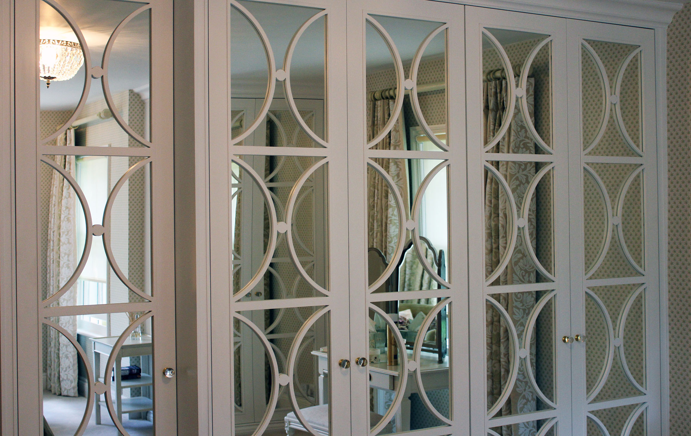 Tailor made fitted mirrored wardrobe doors